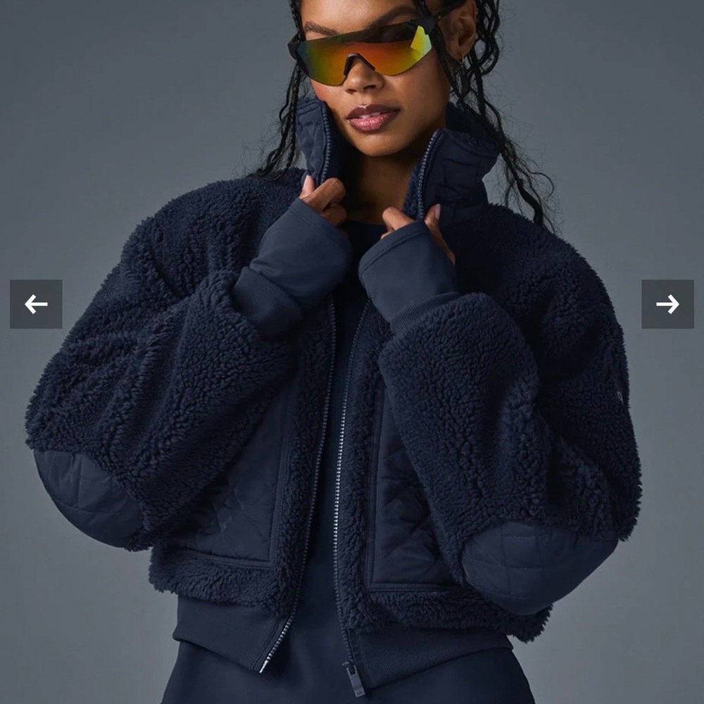 ALO Yoga NWT Women's Edge BomberJacket in Navy - Picture 3 of 13